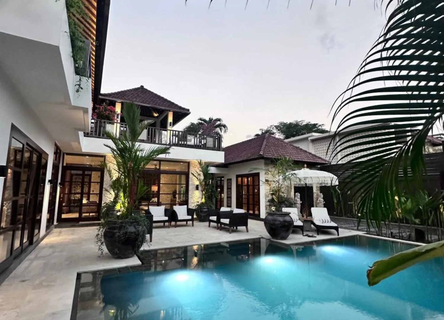 Noco Luxury Villa Seminyak  세미냑