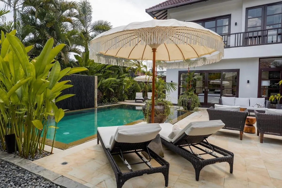 Noco Luxury Villa Seminyak  세미냑