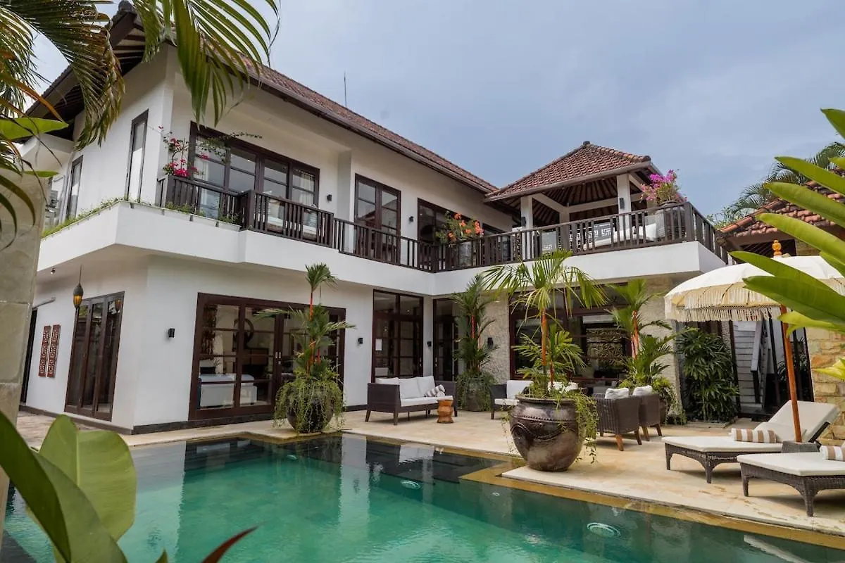 Noco Luxury Villa Seminyak